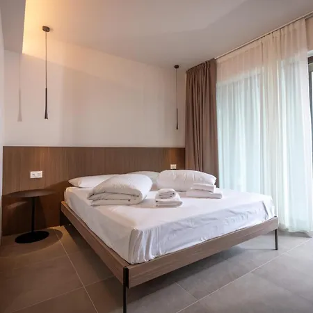Paradise 3* Riva del Garda